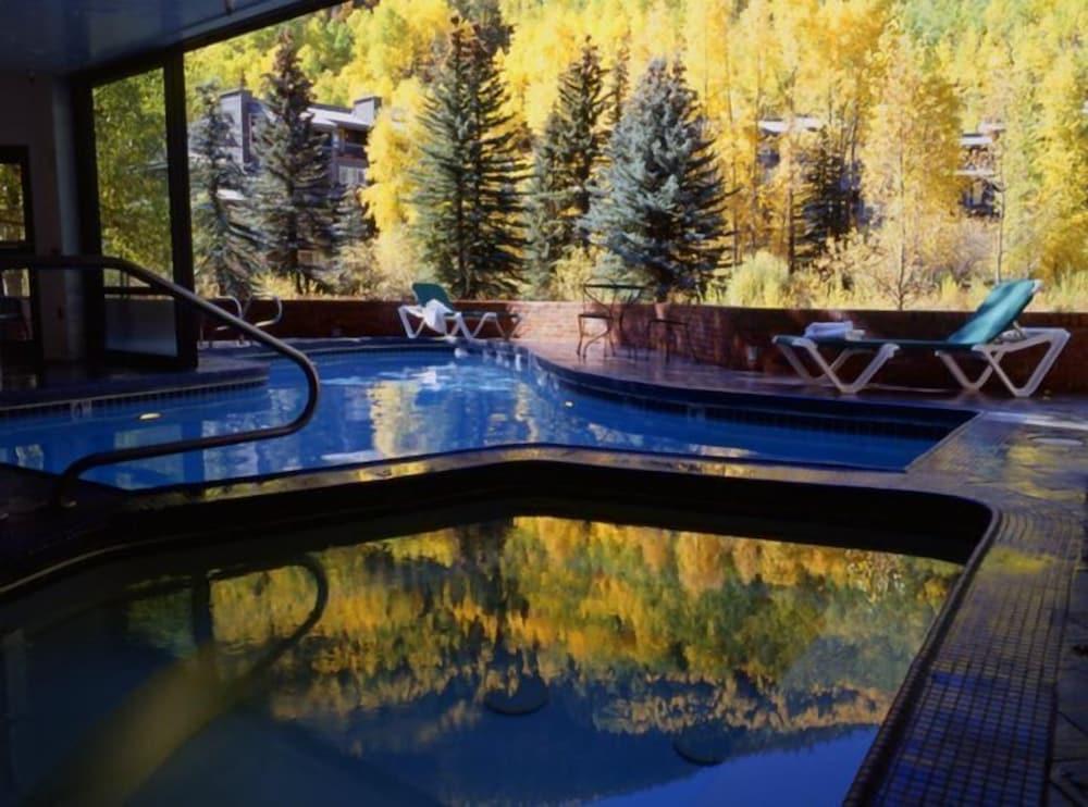 swimming pool spa