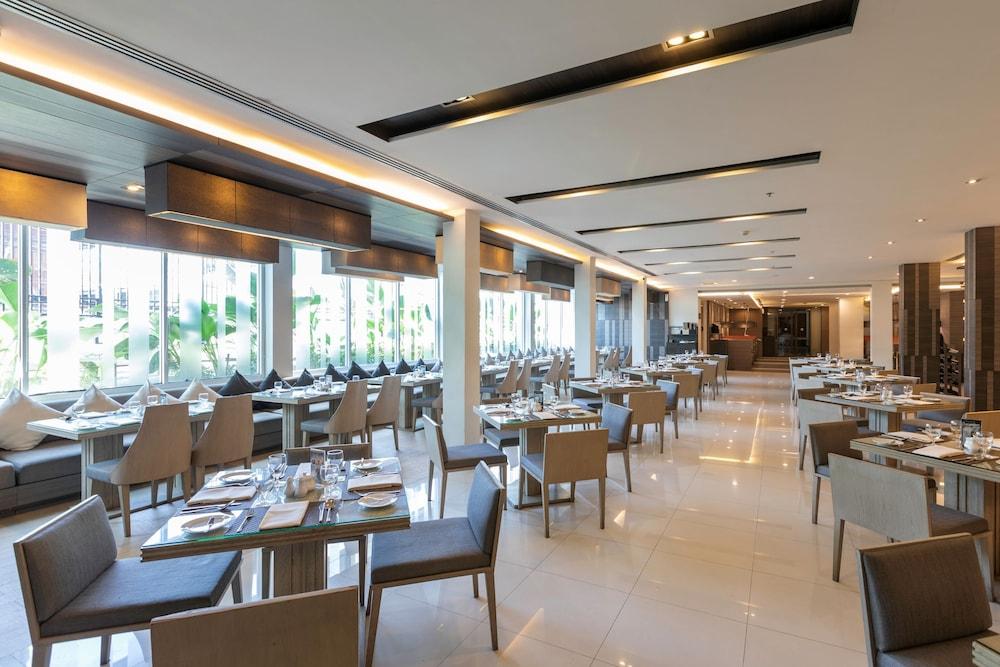 restaurant cafeteria