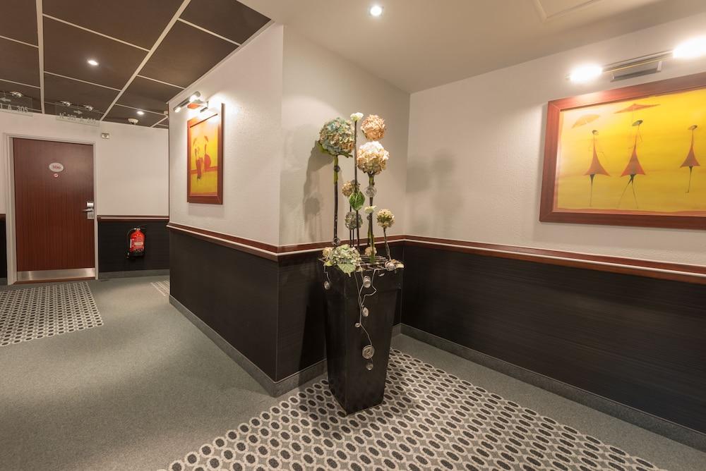 lobby