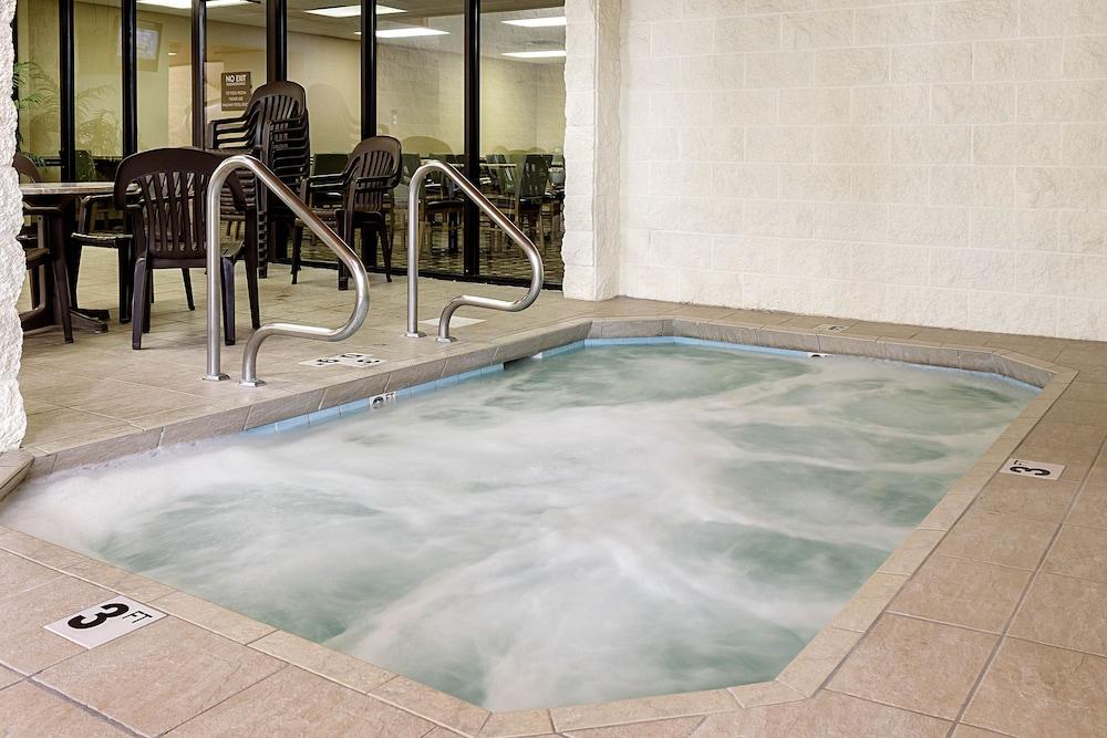 swimming pool spa