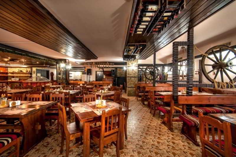 restaurant cafeteria