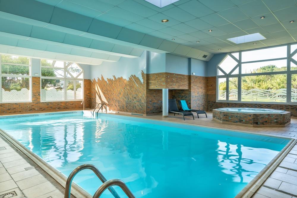 swimming pool spa