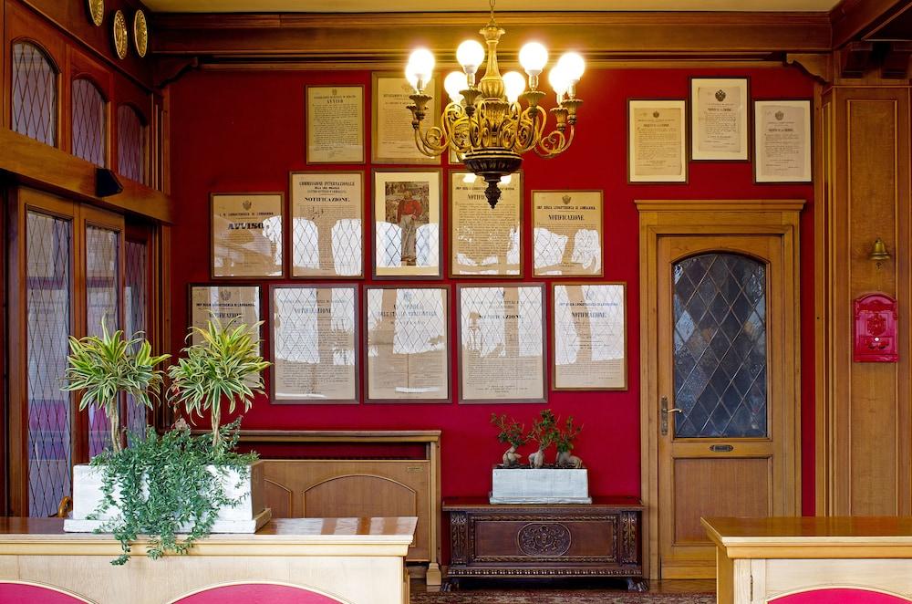 lobby