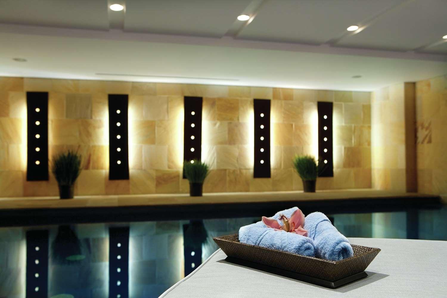 swimming pool spa