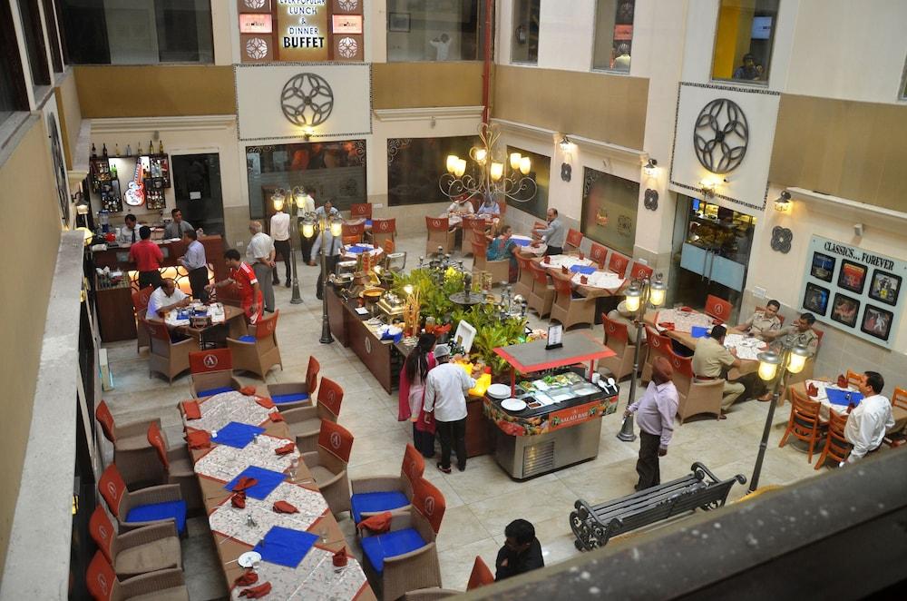restaurant-cafeteria