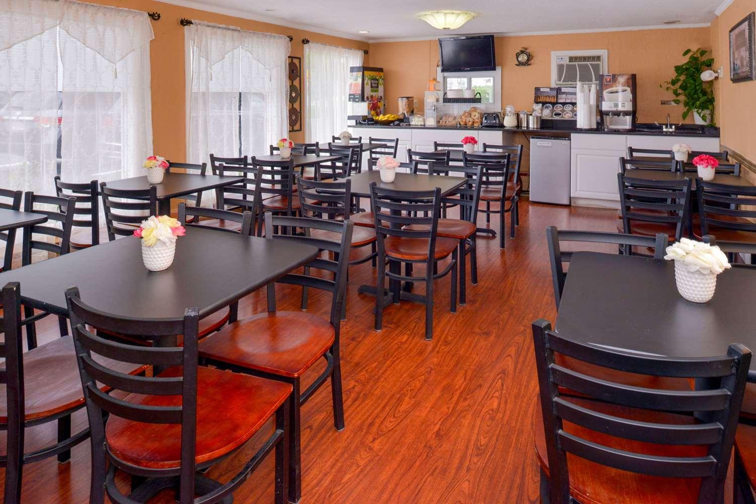 restaurant cafeteria