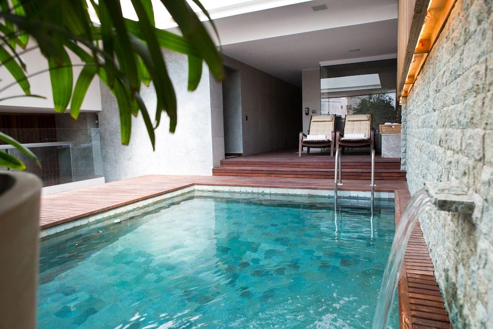 swimming pool spa