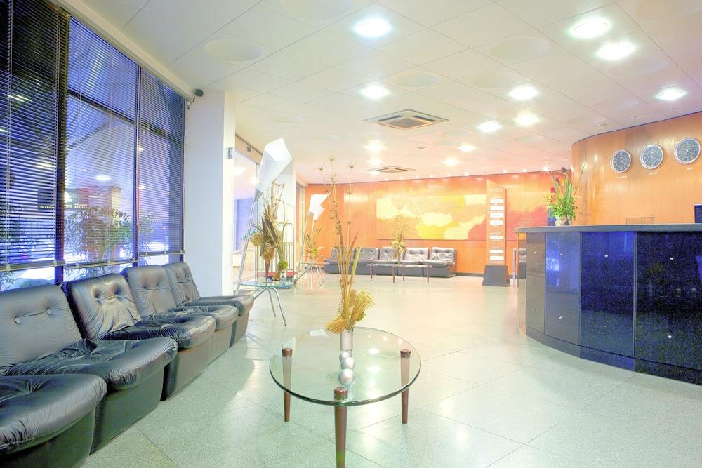 lobby