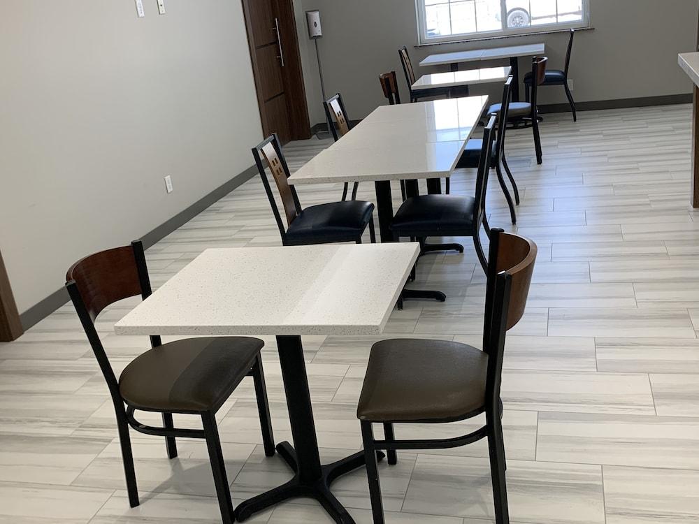 restaurant-cafeteria