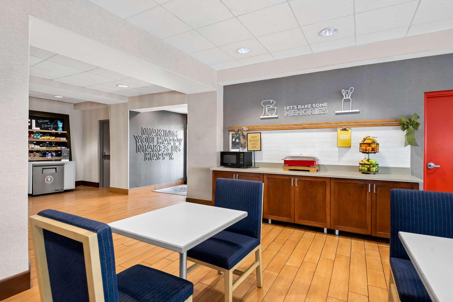 restaurant cafeteria
