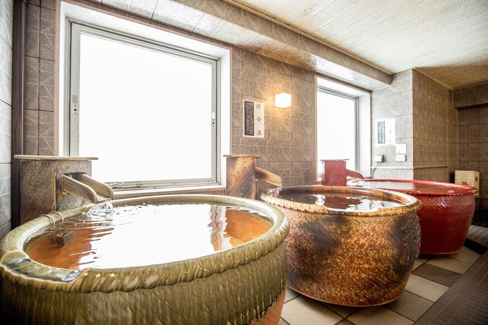 swimming pool spa