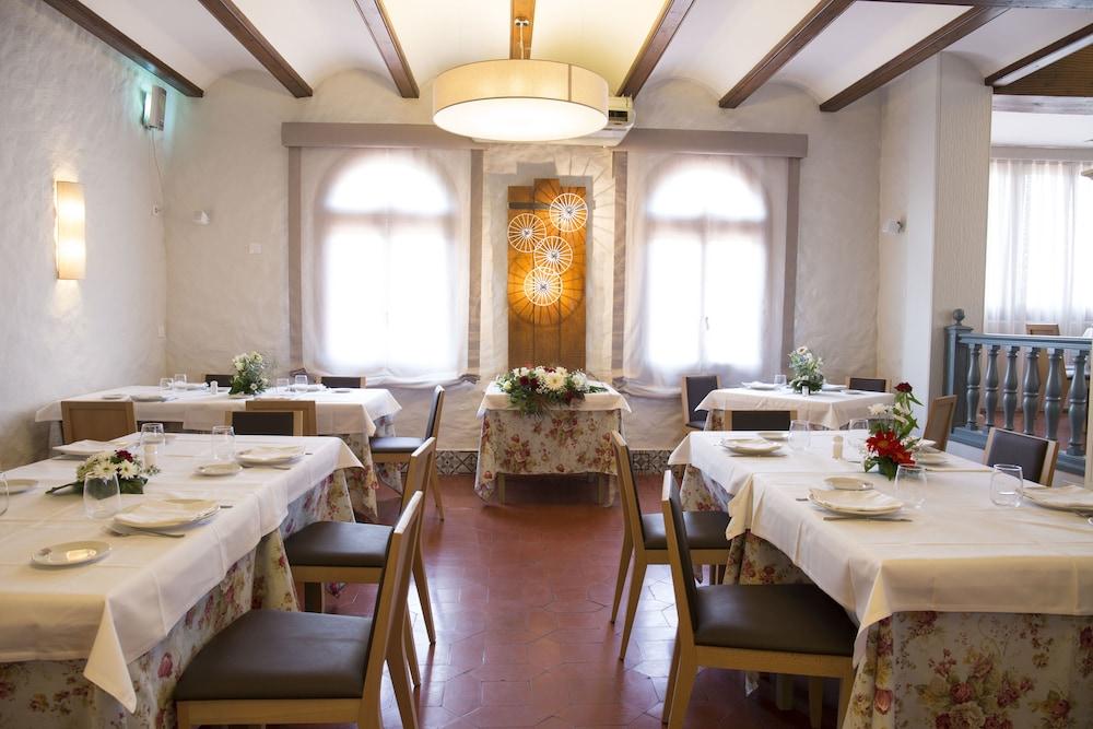 restaurant-cafeteria