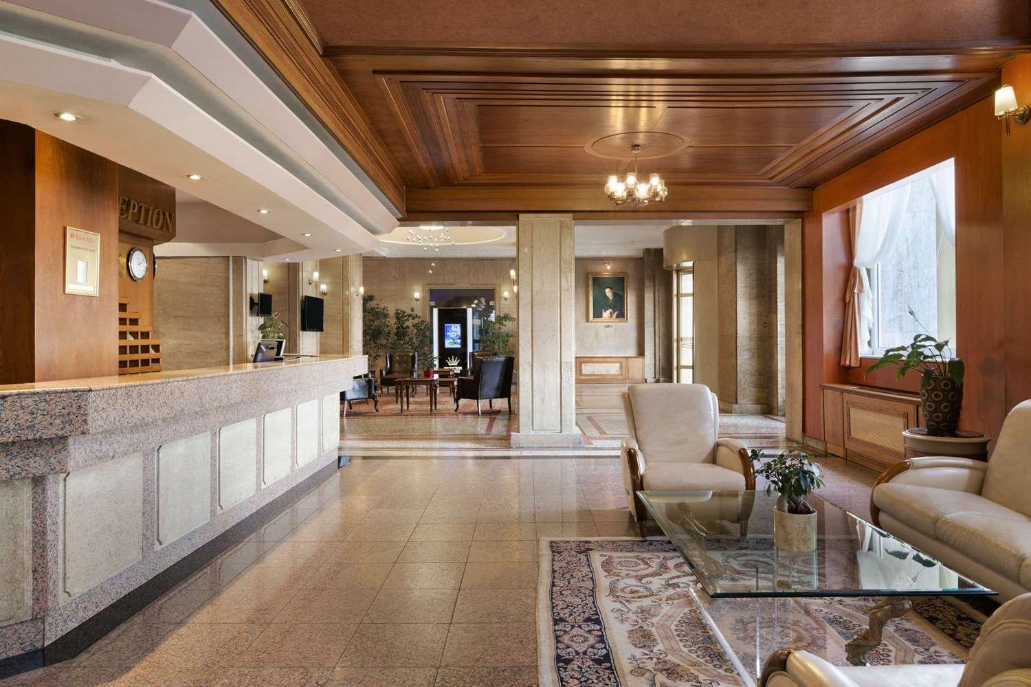 lobby