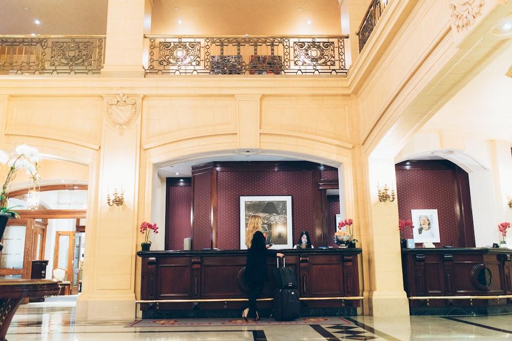 lobby