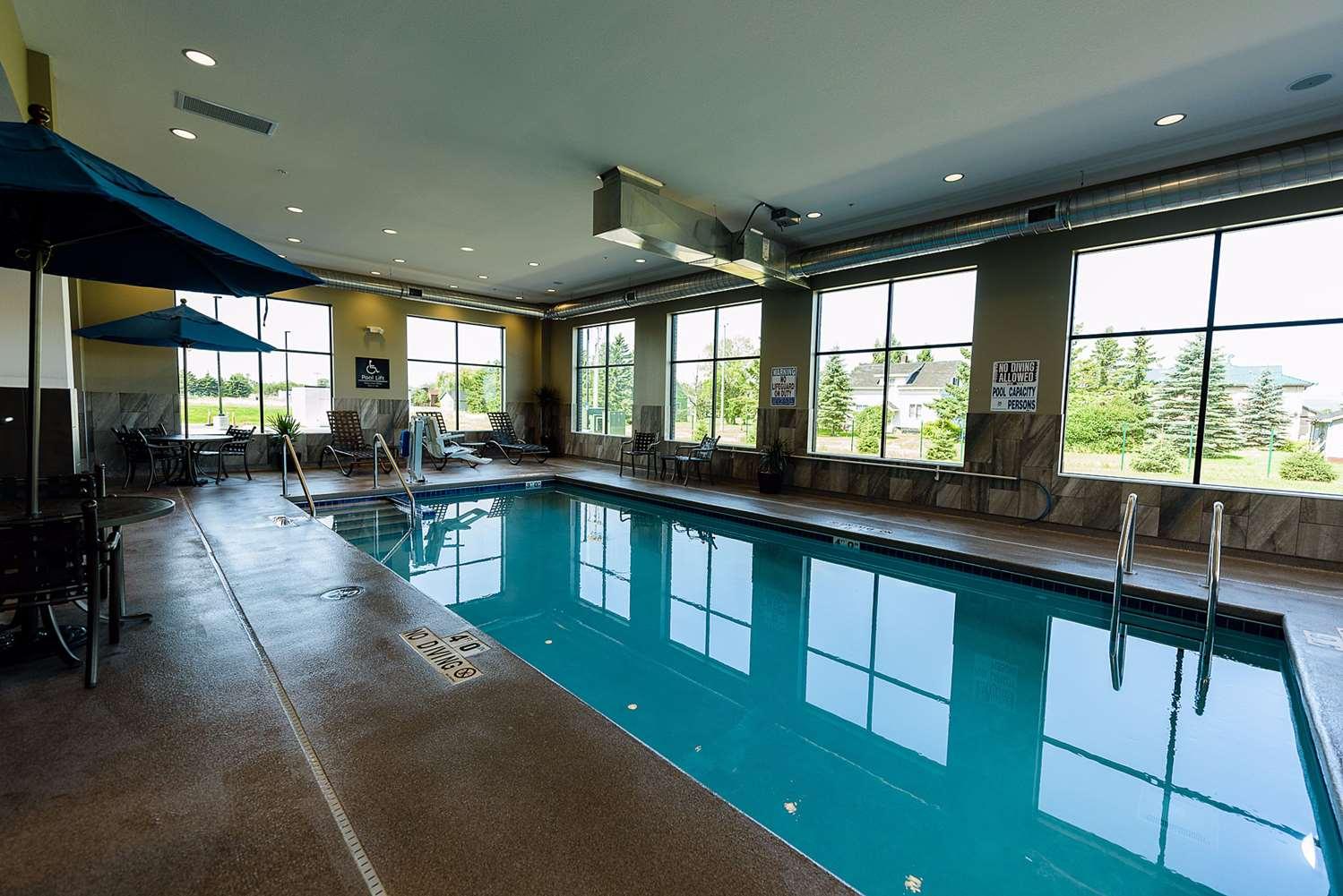 swimming pool spa