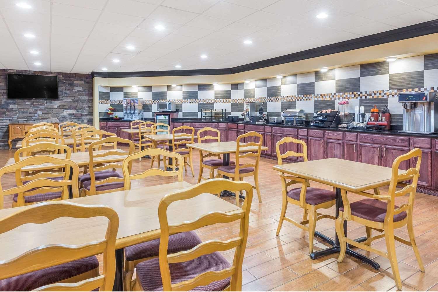 restaurant cafeteria