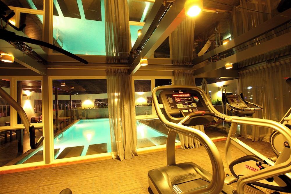 swimming pool spa
