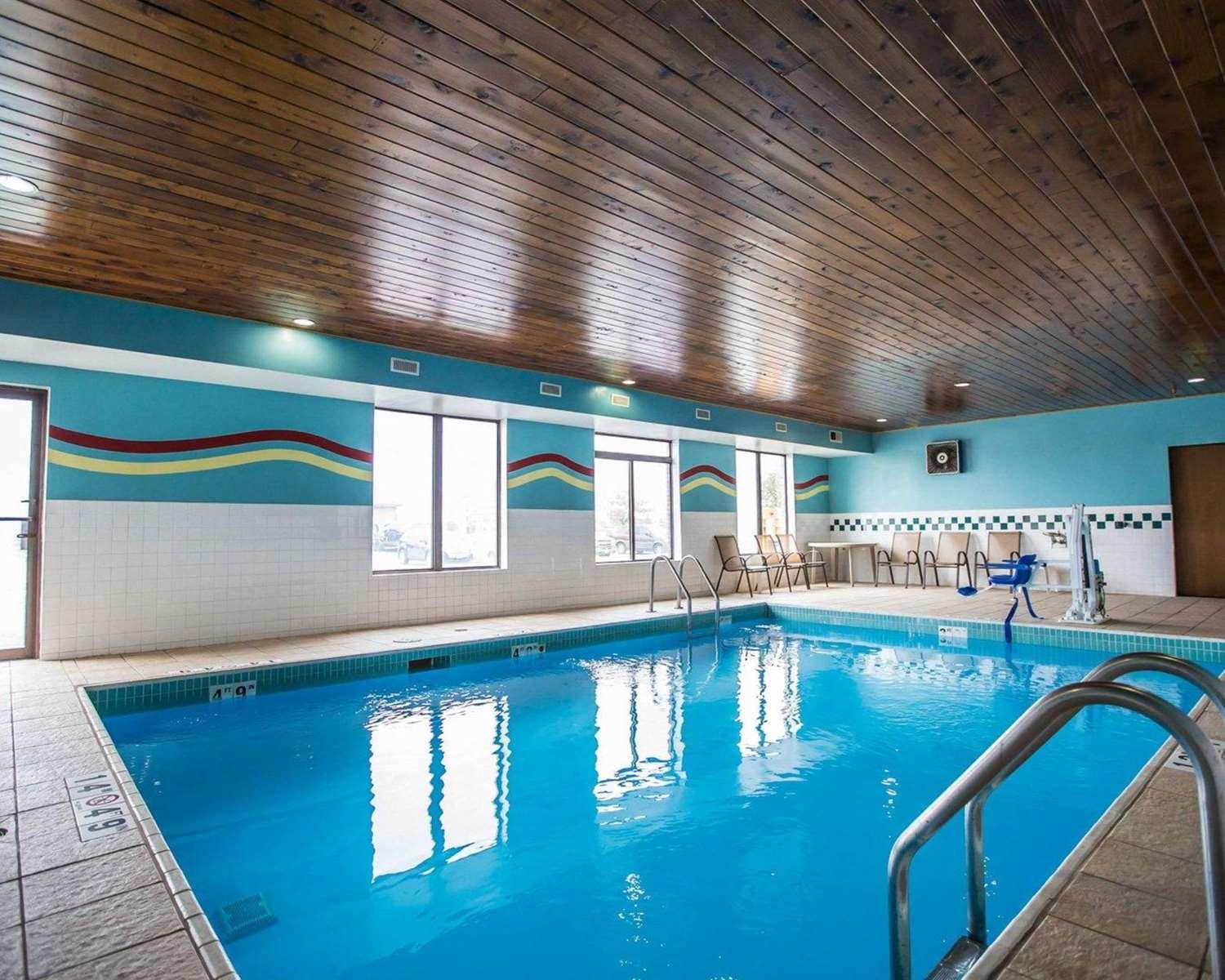 swimming pool spa
