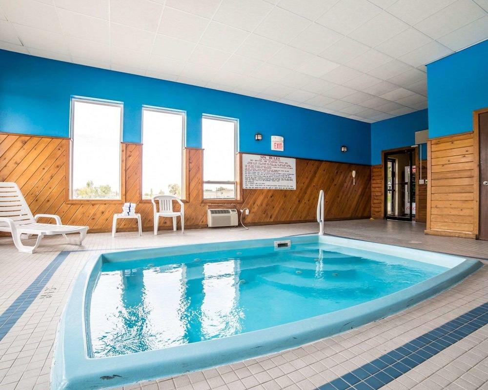 swimming pool spa