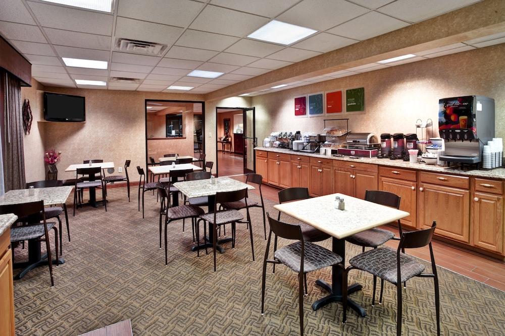 restaurant cafeteria