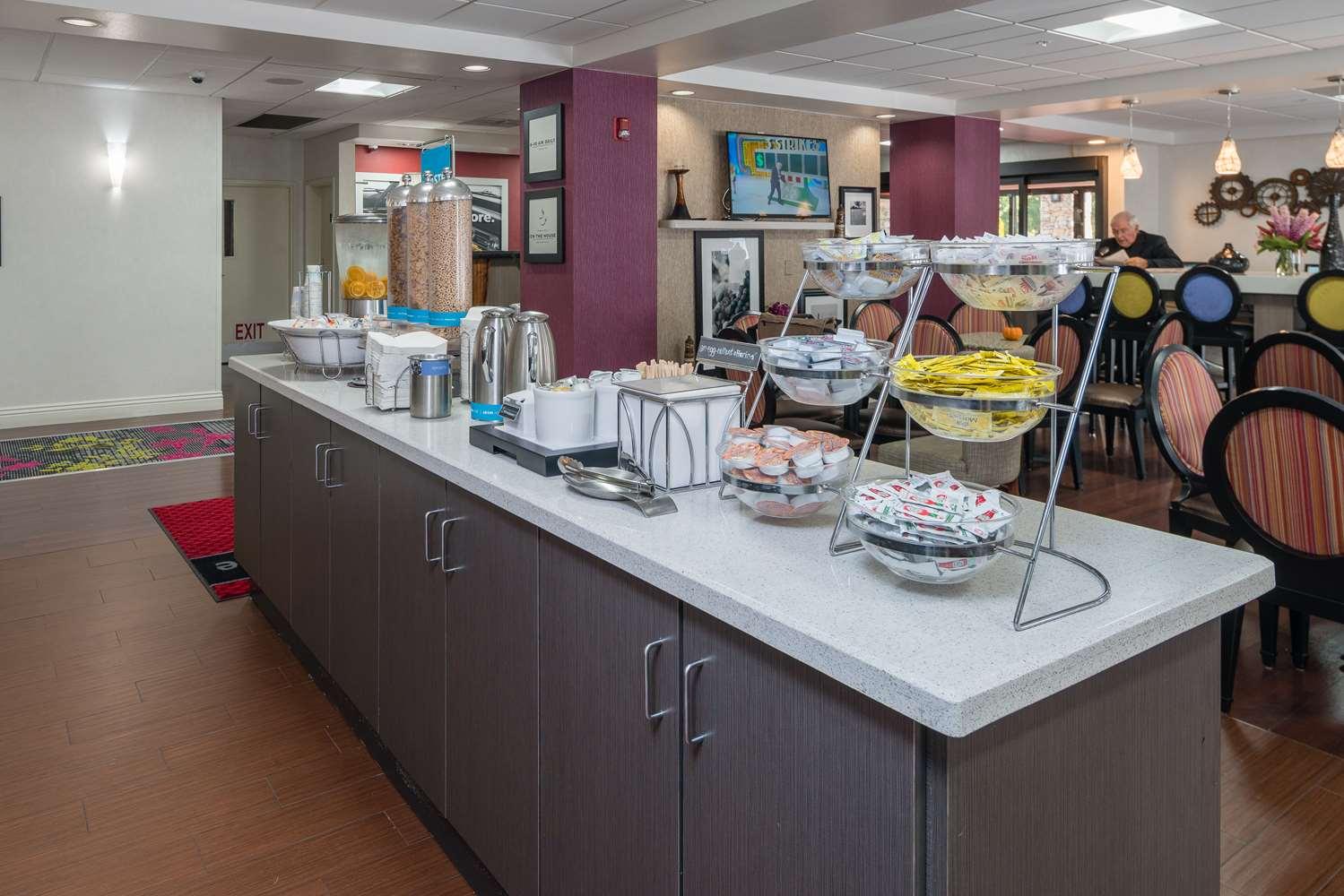 restaurant cafeteria