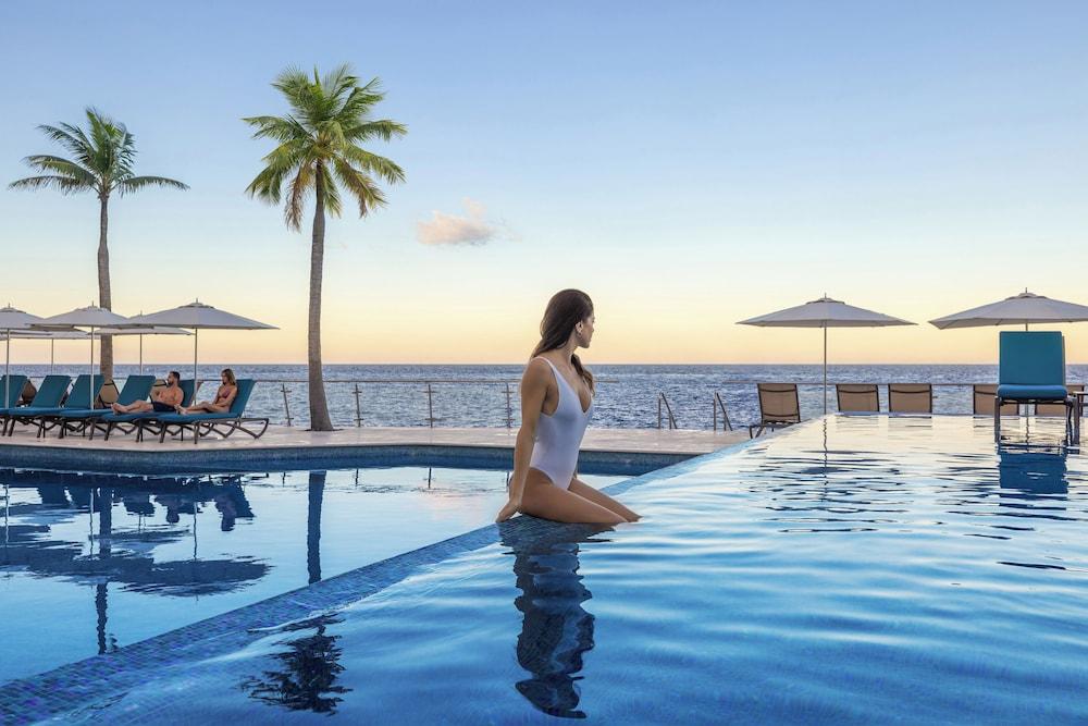 swimming pool spa