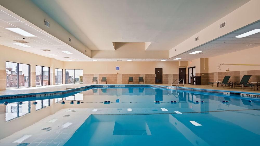swimming pool spa