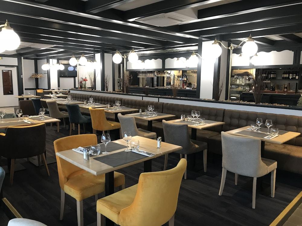 restaurant cafeteria