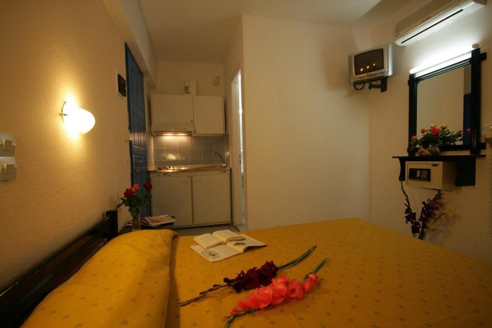 swimming pool spa