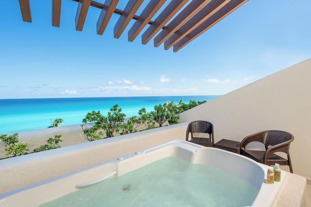 swimming pool spa
