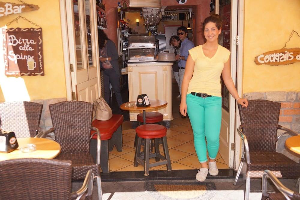 restaurant cafeteria