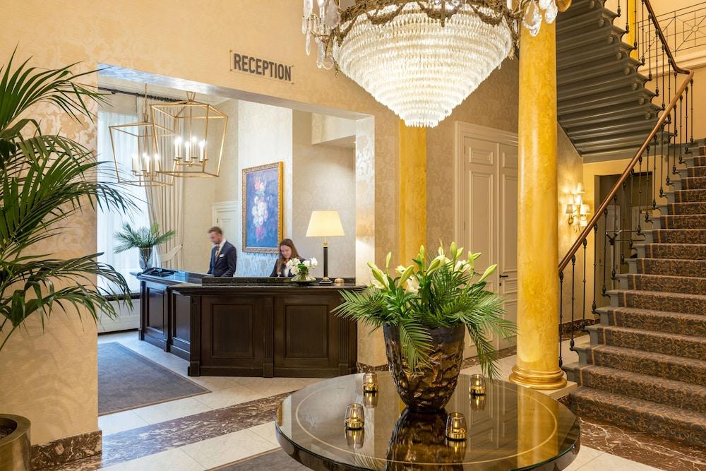 lobby