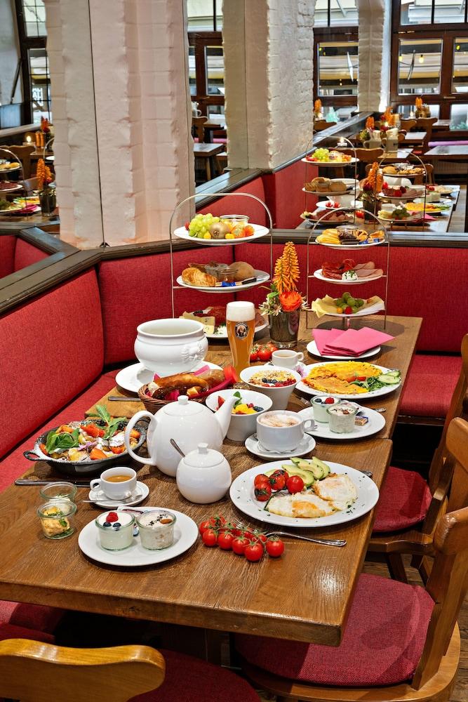 restaurant cafeteria