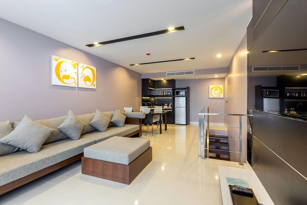 lounge