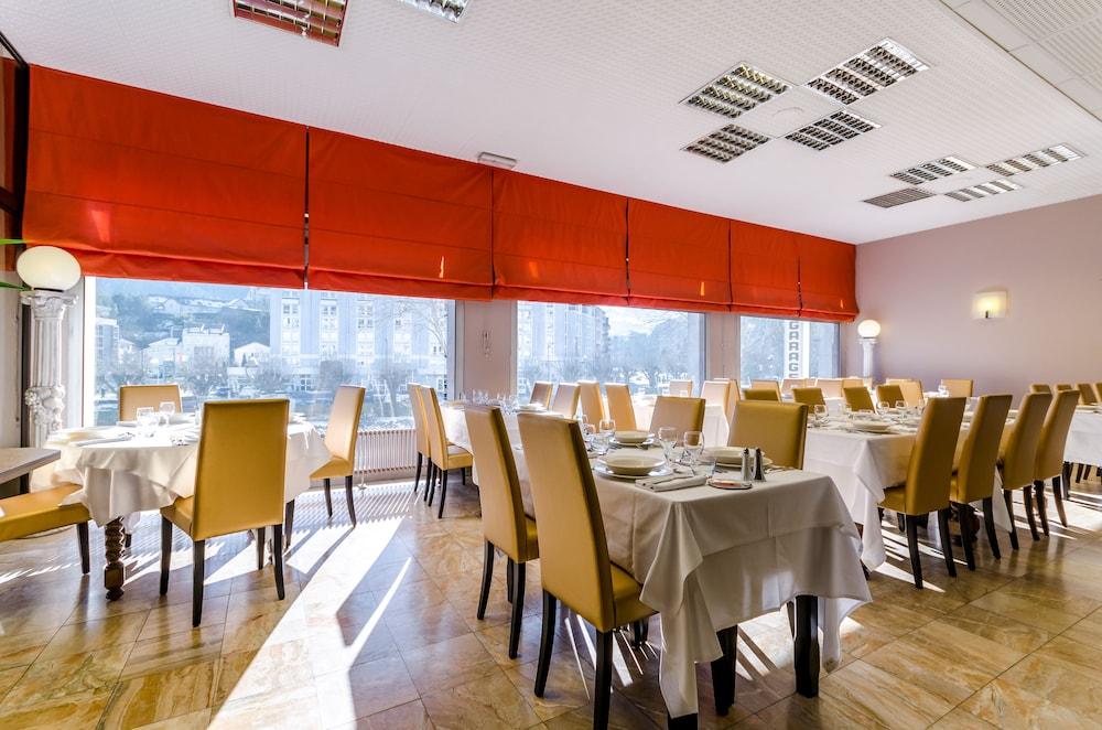 restaurant-cafeteria