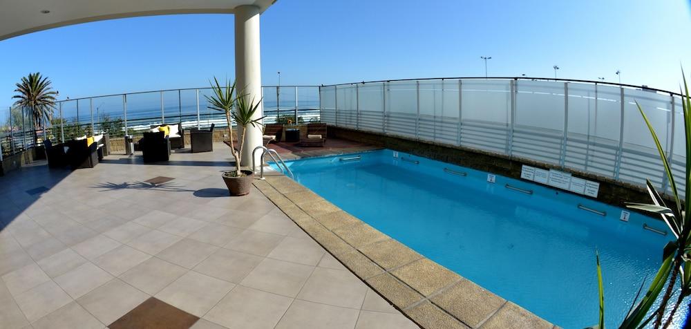 swimming pool spa