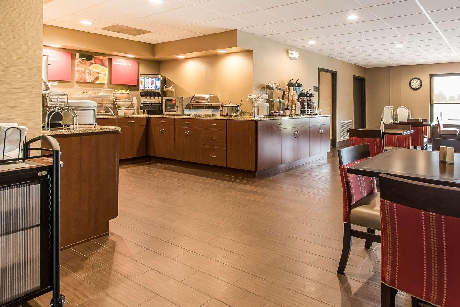restaurant cafeteria