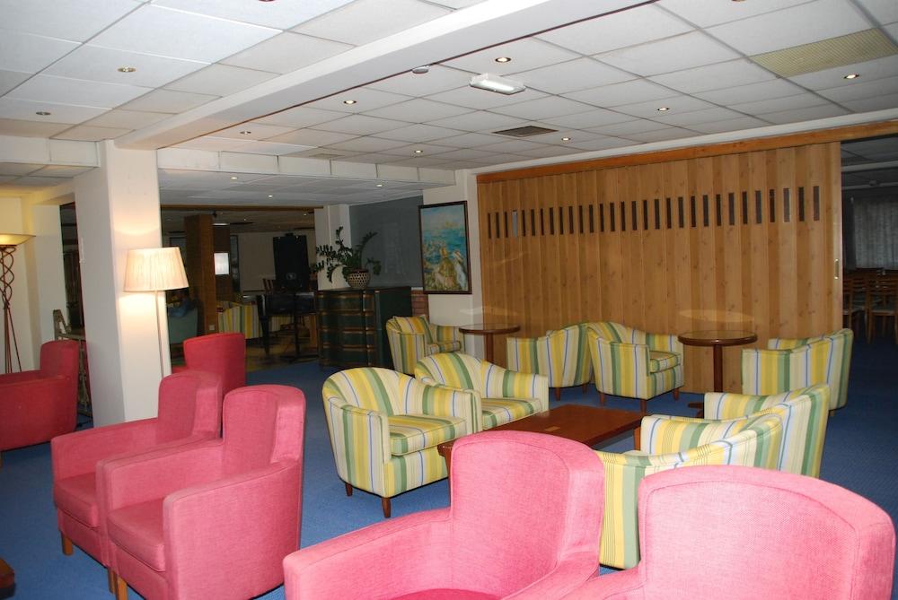 lobby