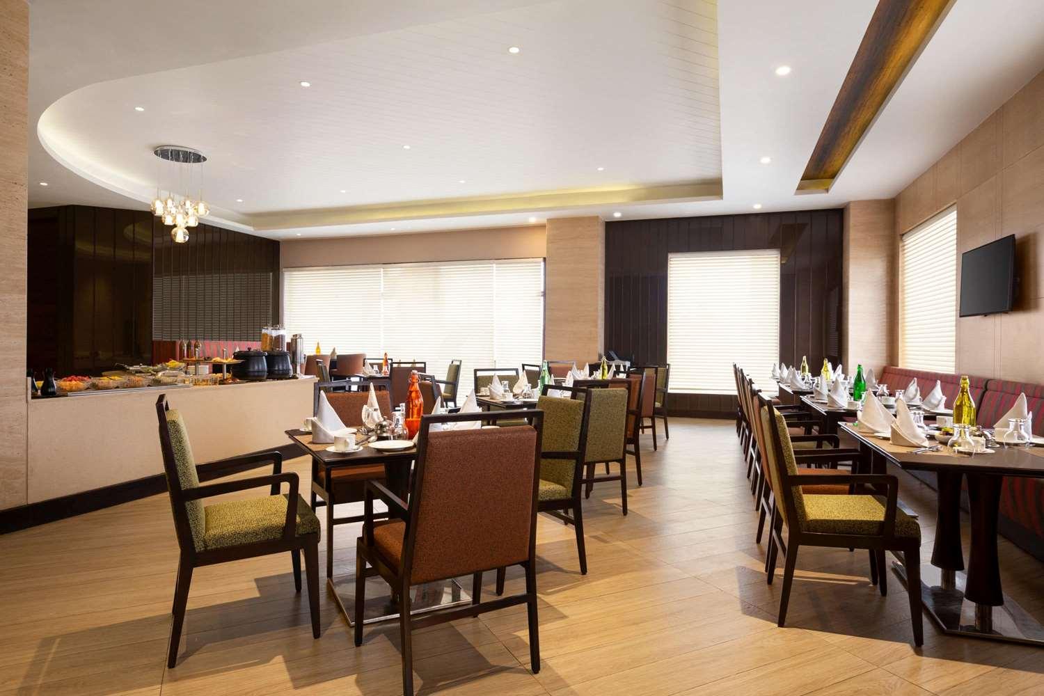 restaurant cafeteria