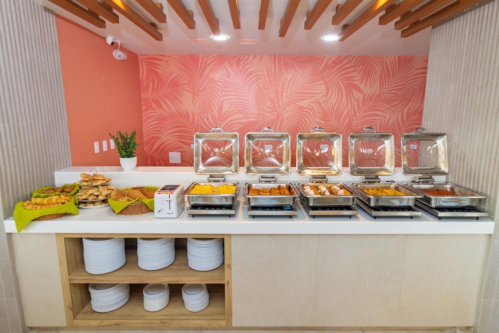 restaurant cafeteria