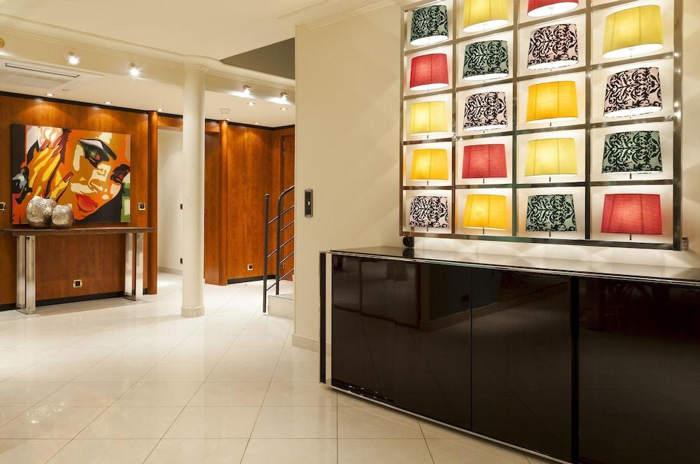 lobby