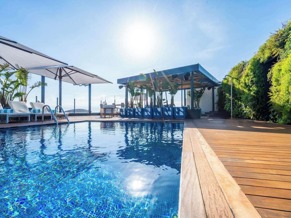 swimming pool spa