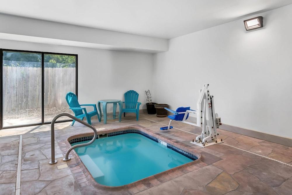 swimming pool spa