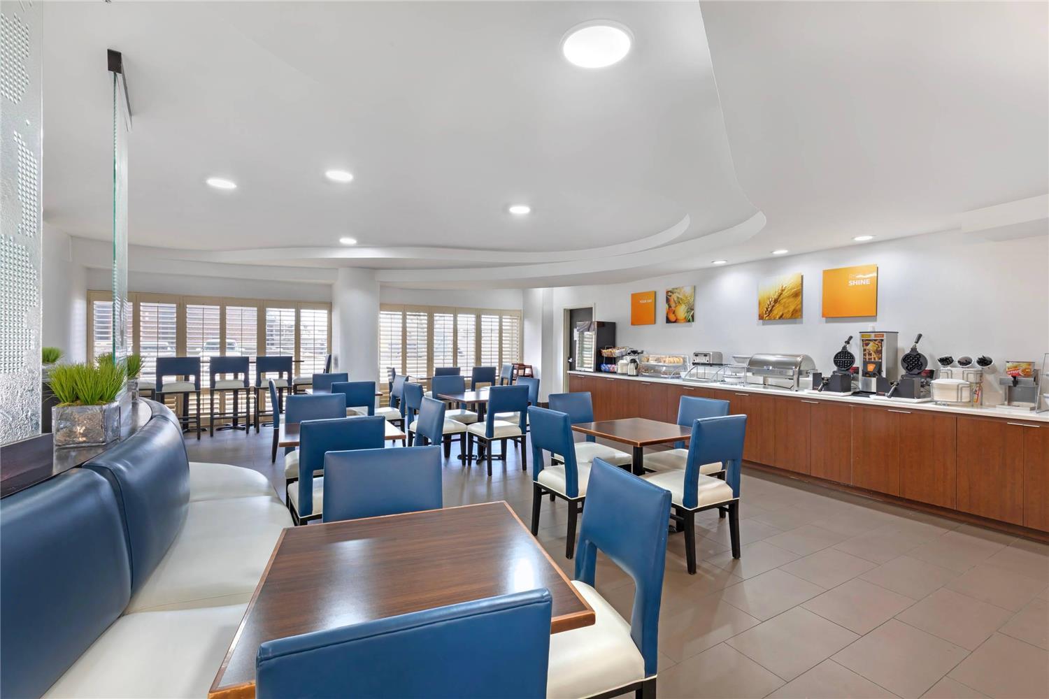 restaurant cafeteria