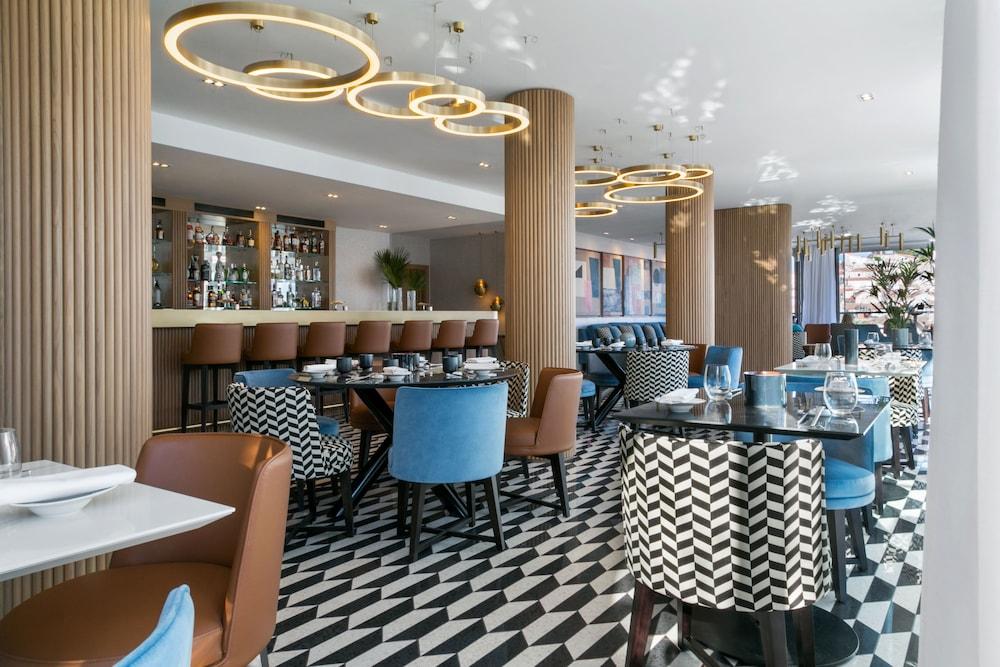 restaurant cafeteria