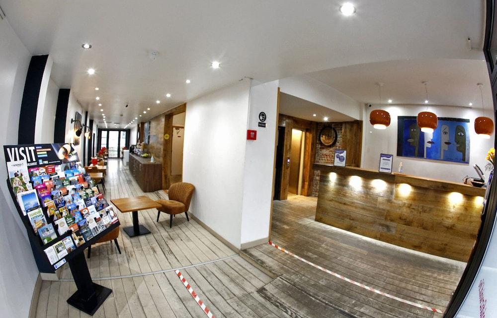 lobby