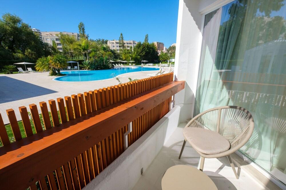 swimming pool spa