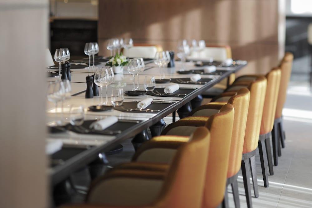 restaurant-cafeteria