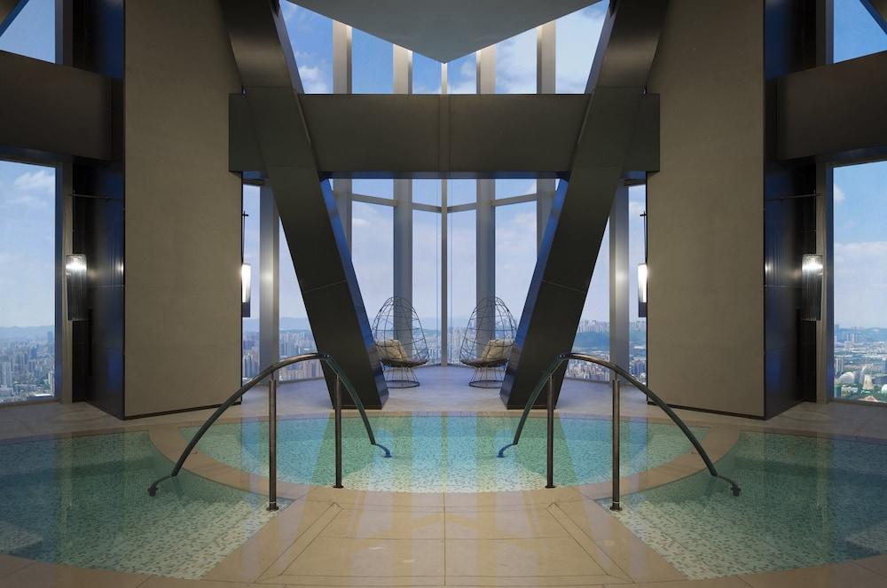 swimming pool spa