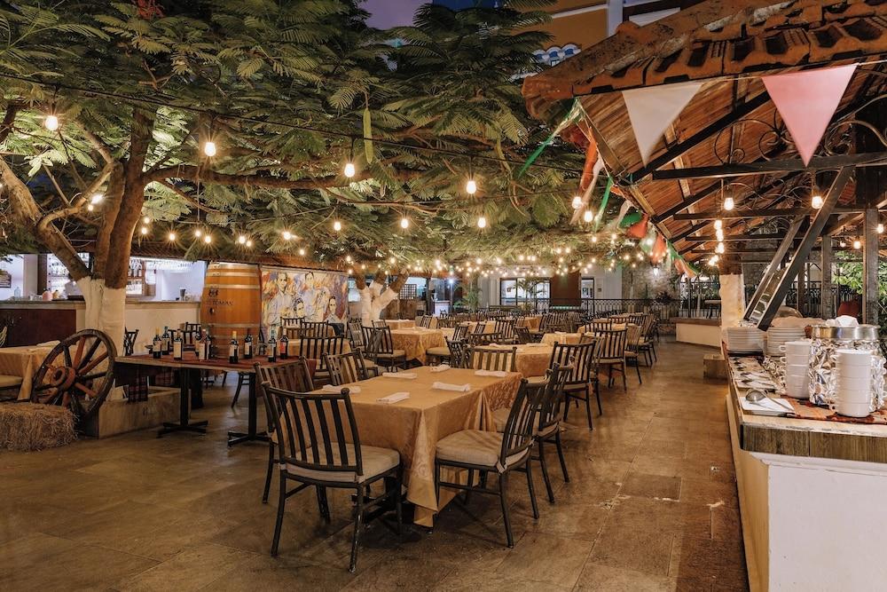 restaurant cafeteria
